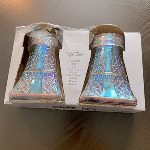 Eiffel Tower Clear Luster Glass Salt & Pepper Shakers NWT